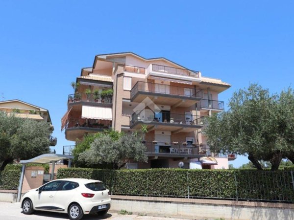 appartamento in vendita a Martinsicuro in zona Villa Rosa