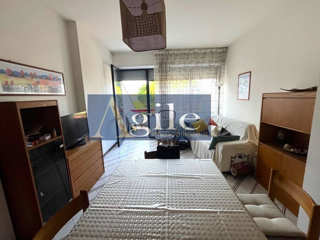 appartamento in vendita a Martinsicuro in zona Villa Rosa