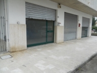 locale commerciale in vendita a Martinsicuro