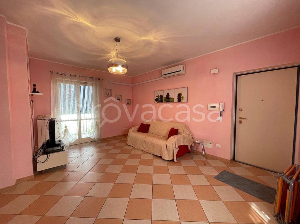 appartamento in vendita a Martinsicuro in zona Villa Rosa