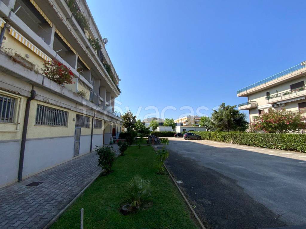 appartamento in vendita a Martinsicuro in zona Villa Rosa