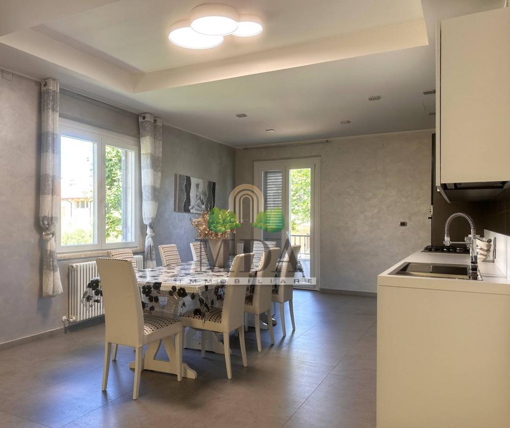 appartamento in vendita a Martinsicuro in zona Villa Rosa