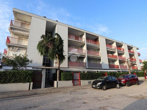 appartamento in vendita a Martinsicuro in zona Villa Rosa