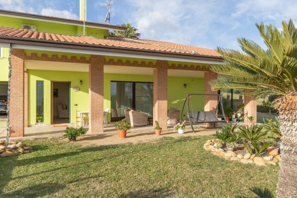 casa indipendente in vendita a Martinsicuro