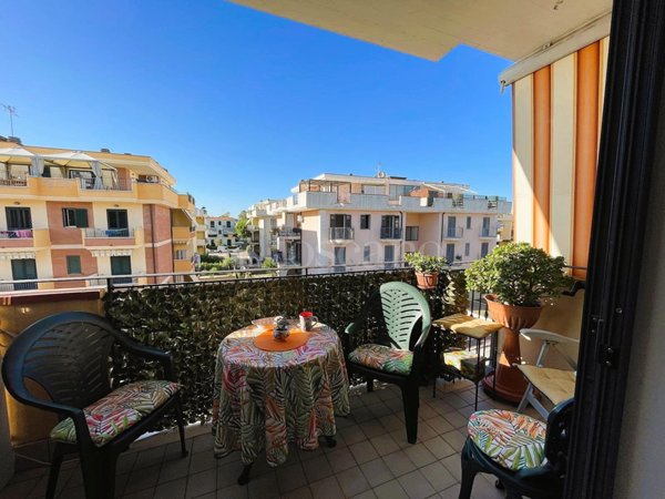 appartamento in vendita a Martinsicuro in zona Villa Rosa