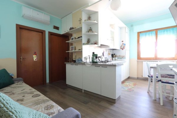 appartamento in vendita a Martinsicuro in zona Villa Rosa