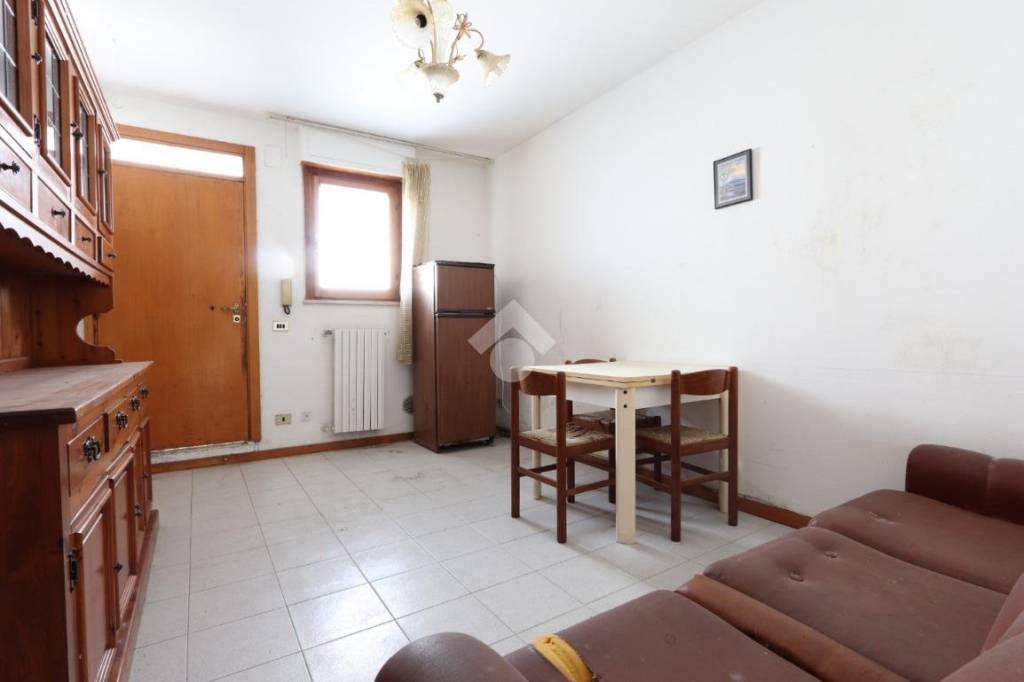 appartamento in vendita a Martinsicuro in zona Villa Rosa