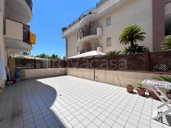 appartamento in vendita a Martinsicuro in zona Villa Rosa