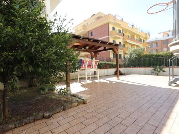 appartamento in vendita a Martinsicuro in zona Villa Rosa