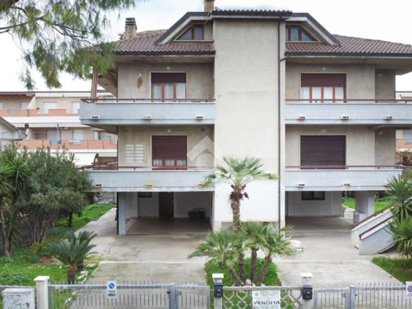 casa indipendente in vendita a Martinsicuro