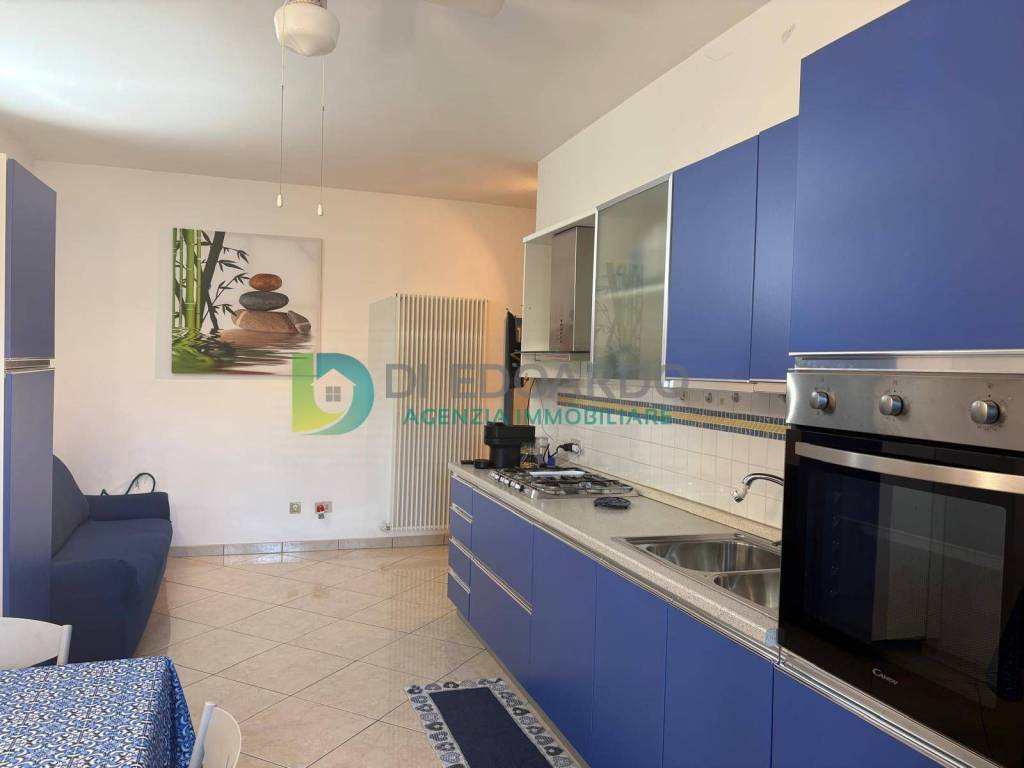 appartamento in vendita a Martinsicuro in zona Villa Rosa