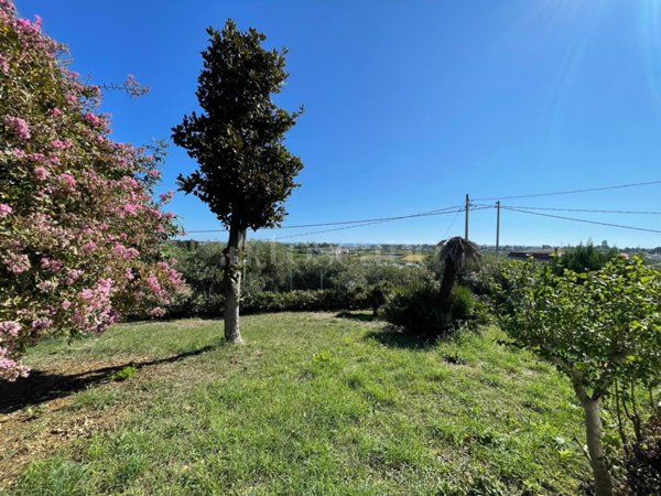 casa indipendente in vendita a Martinsicuro in zona Villa Rosa