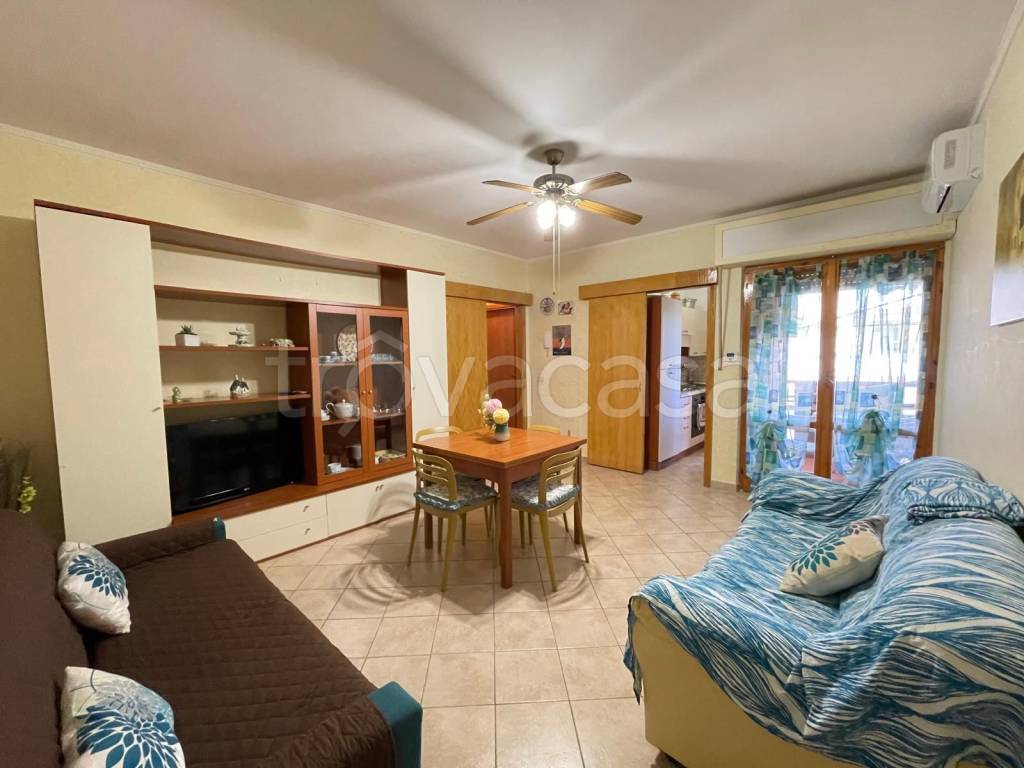 appartamento in vendita a Martinsicuro in zona Villa Rosa