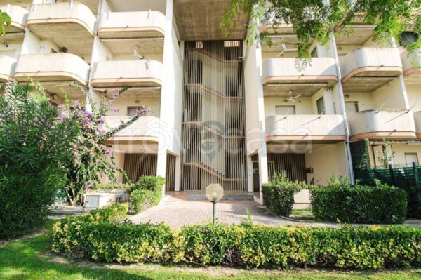 appartamento in vendita a Martinsicuro in zona Villa Rosa