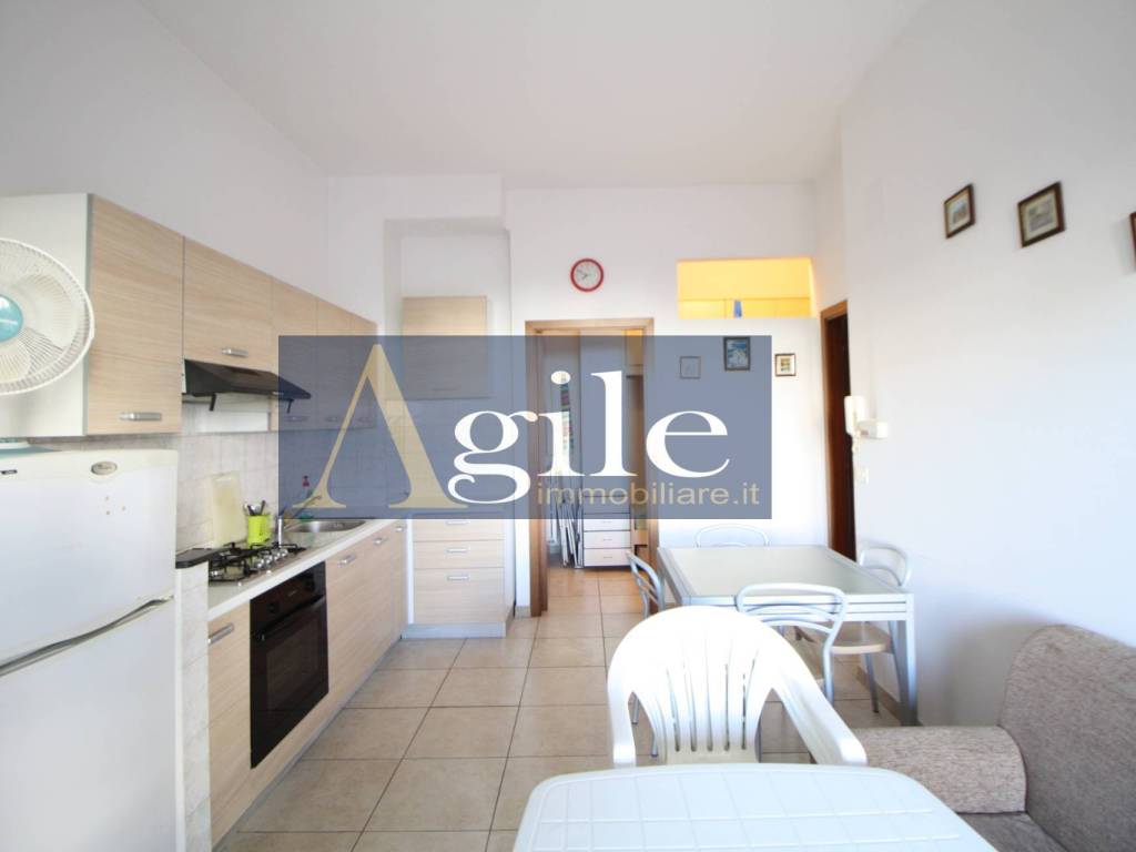 appartamento in vendita a Martinsicuro in zona Villa Rosa