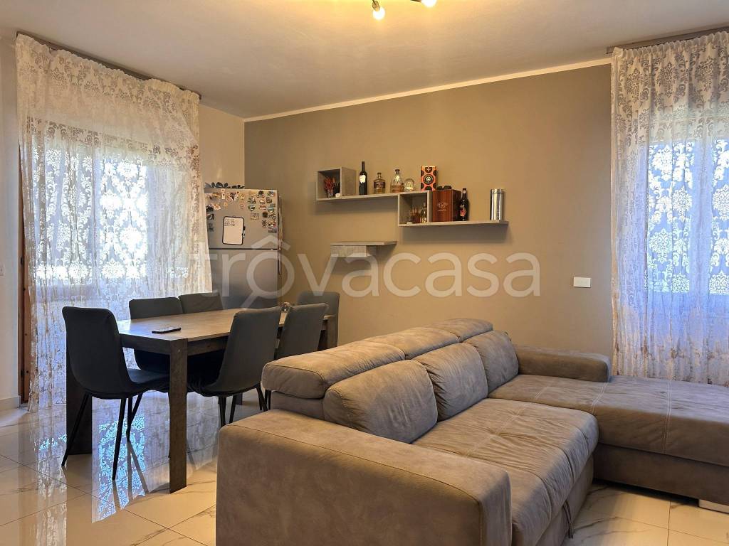 casa indipendente in vendita a Martinsicuro in zona Villa Rosa