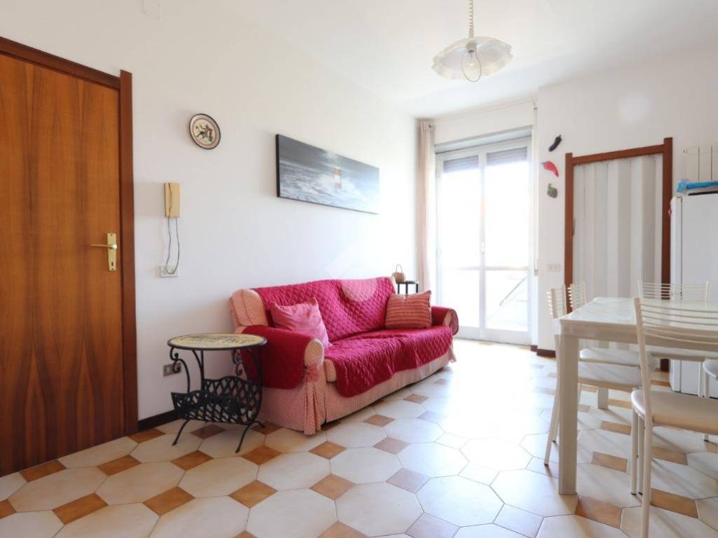 appartamento in vendita a Martinsicuro in zona Villa Rosa
