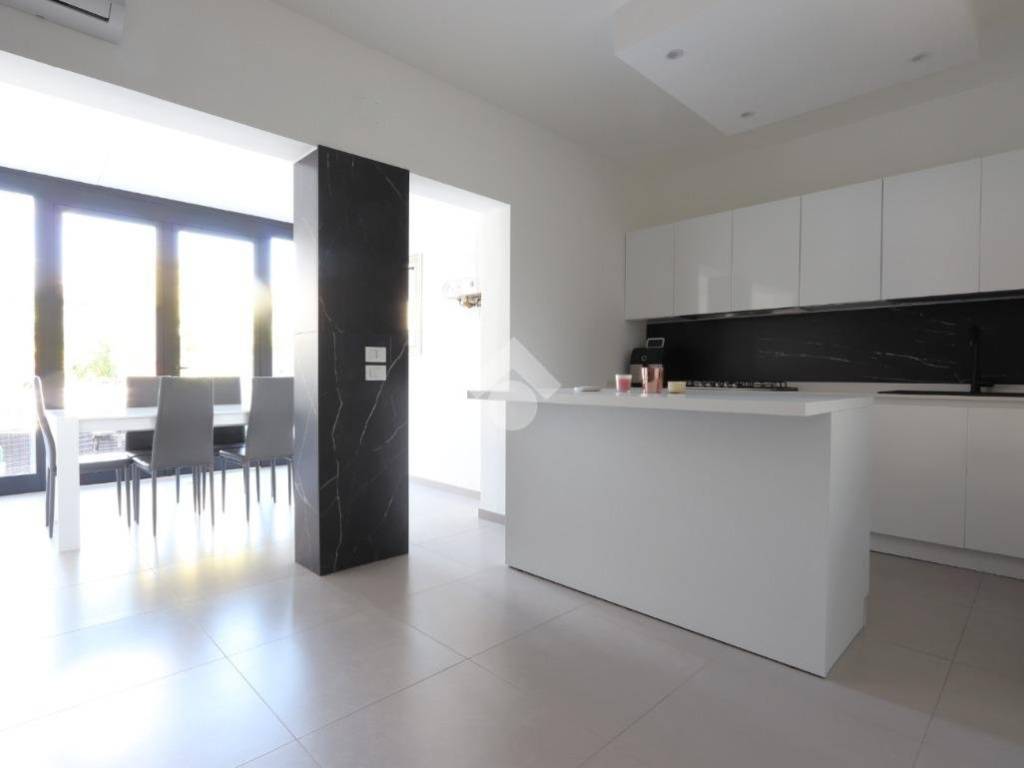 appartamento in vendita a Martinsicuro in zona Villa Rosa