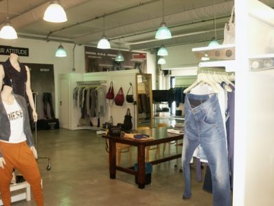 locale commerciale in vendita a Martinsicuro