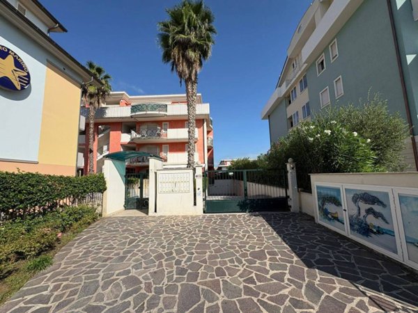 appartamento in vendita a Martinsicuro in zona Villa Rosa