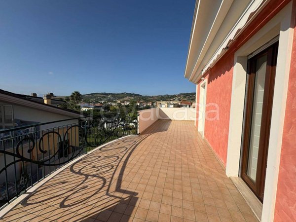 appartamento in vendita a Martinsicuro in zona Villa Rosa