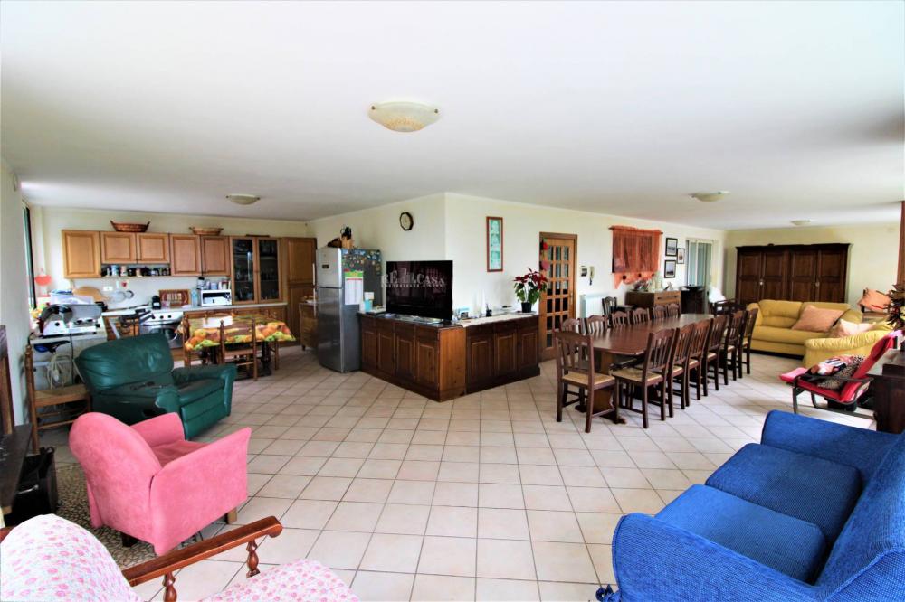 casa indipendente in vendita a Martinsicuro