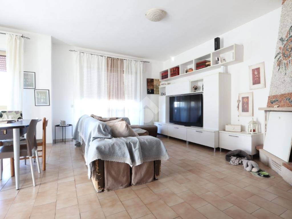appartamento in vendita a Martinsicuro in zona Villa Rosa