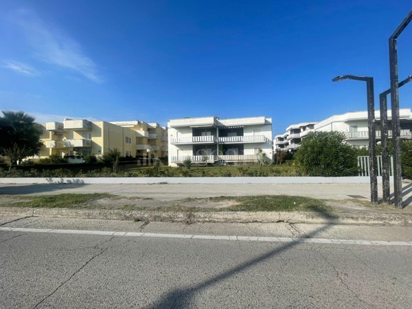casa indipendente in vendita a Martinsicuro in zona Villa Rosa