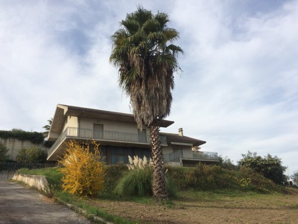 casa indipendente in vendita a Martinsicuro