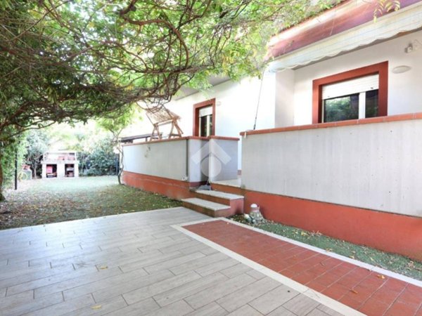 appartamento in vendita a Martinsicuro in zona Villa Rosa