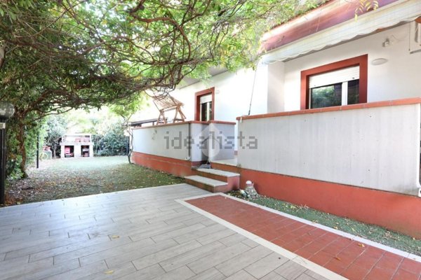 appartamento in vendita a Martinsicuro in zona Villa Rosa