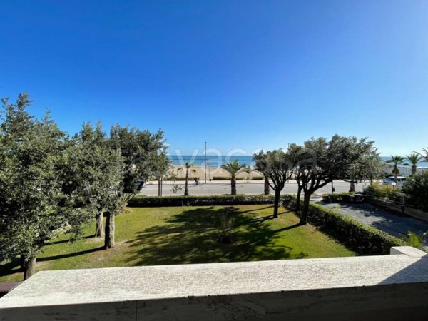 appartamento in vendita a Martinsicuro in zona Villa Rosa