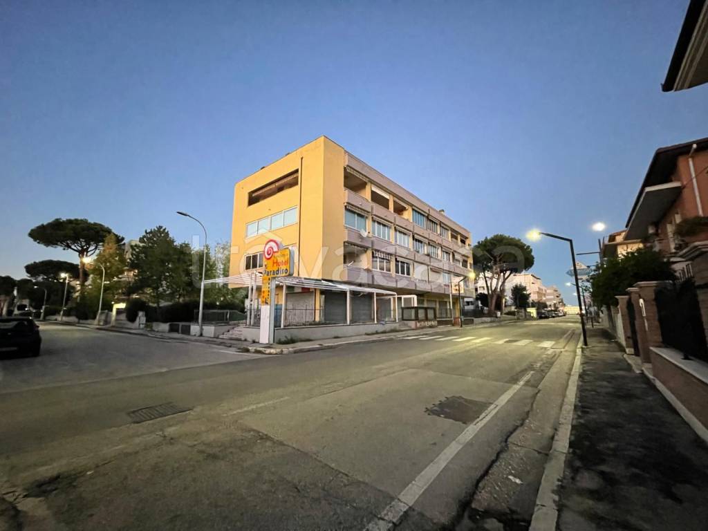 appartamento in vendita a Martinsicuro in zona Villa Rosa