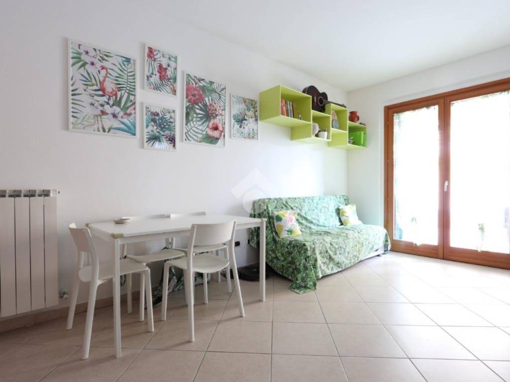 appartamento in vendita a Martinsicuro in zona Villa Rosa