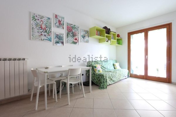 appartamento in vendita a Martinsicuro in zona Villa Rosa