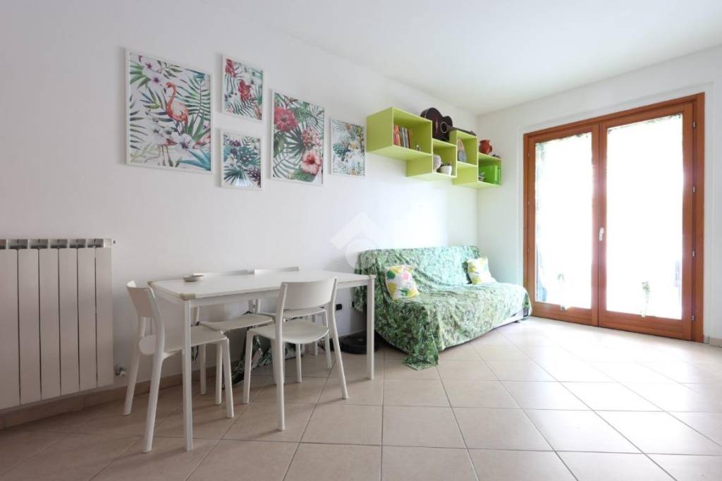 appartamento in vendita a Martinsicuro in zona Villa Rosa