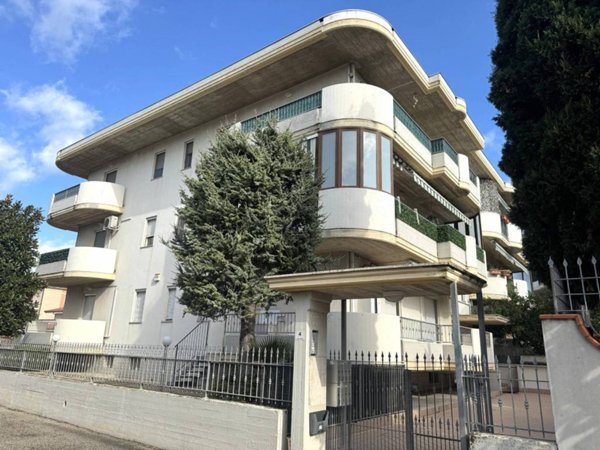 appartamento in vendita a Martinsicuro in zona Villa Rosa