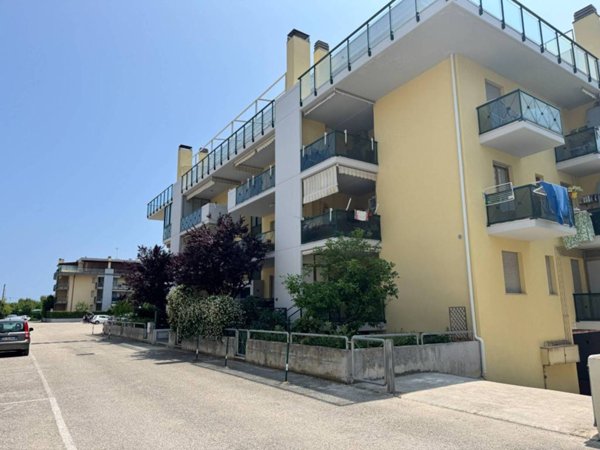 appartamento in vendita a Martinsicuro in zona Villa Rosa