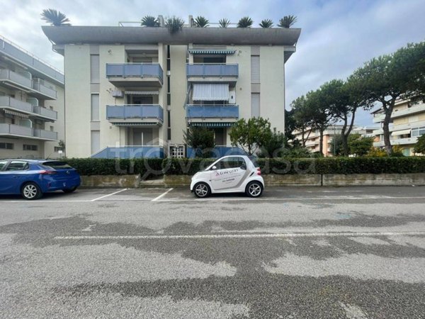 appartamento in vendita a Martinsicuro in zona Villa Rosa