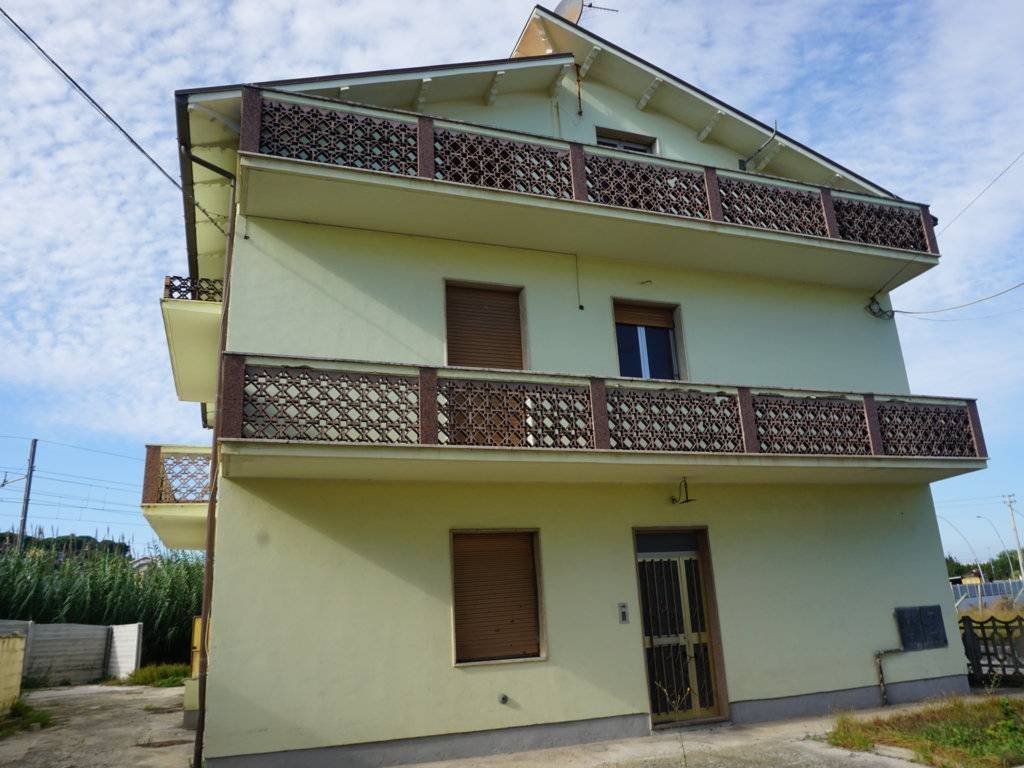 casa indipendente in vendita a Martinsicuro