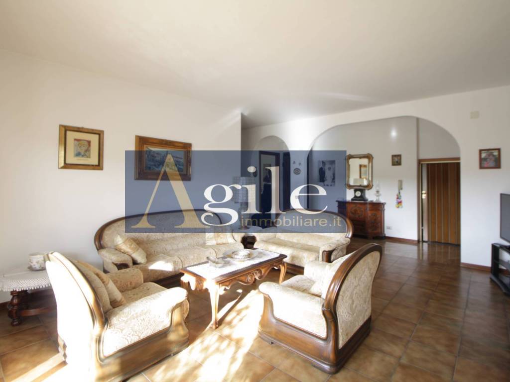 appartamento in vendita a Martinsicuro in zona Villa Rosa