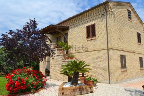 casale in vendita a Martinsicuro