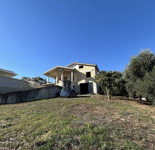 casa indipendente in vendita a Martinsicuro