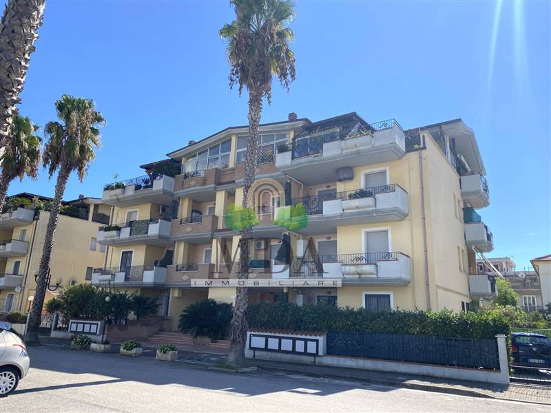 appartamento in vendita a Martinsicuro in zona Villa Rosa