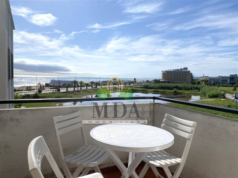 appartamento in vendita a Martinsicuro in zona Villa Rosa