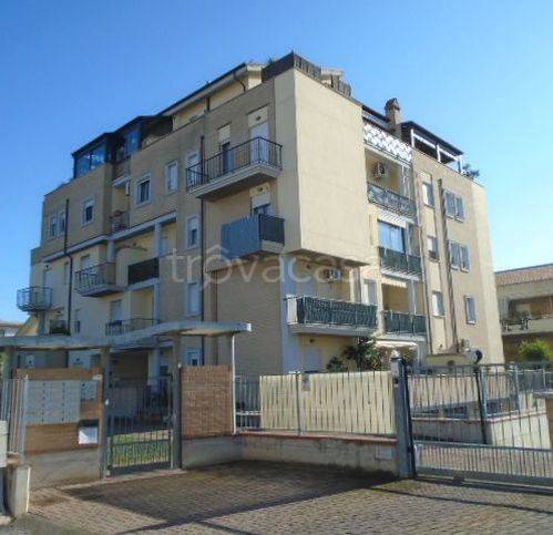 appartamento in vendita a Martinsicuro in zona Villa Rosa