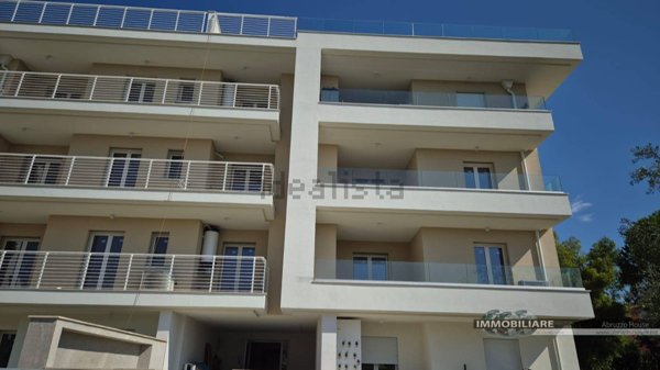 appartamento in vendita a Martinsicuro in zona Villa Rosa