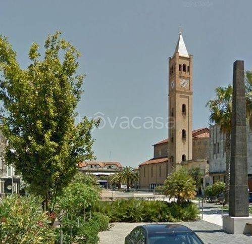 negozio in vendita a Martinsicuro