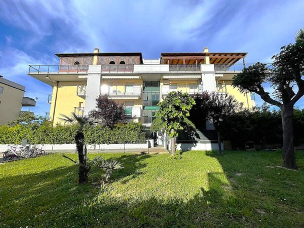 appartamento in vendita a Martinsicuro in zona Villa Rosa