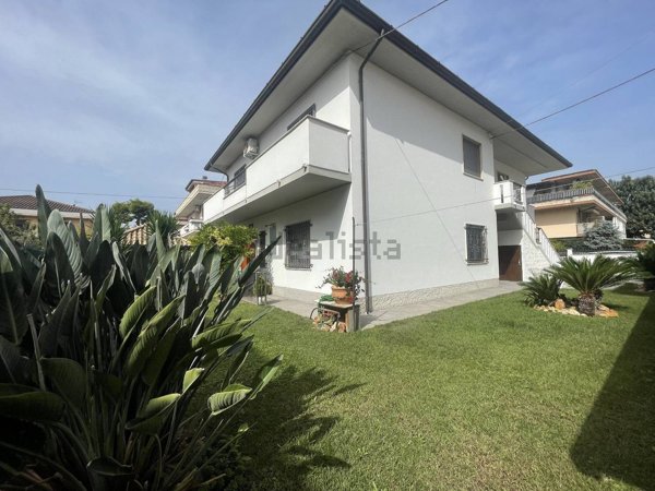 casa indipendente in vendita a Martinsicuro